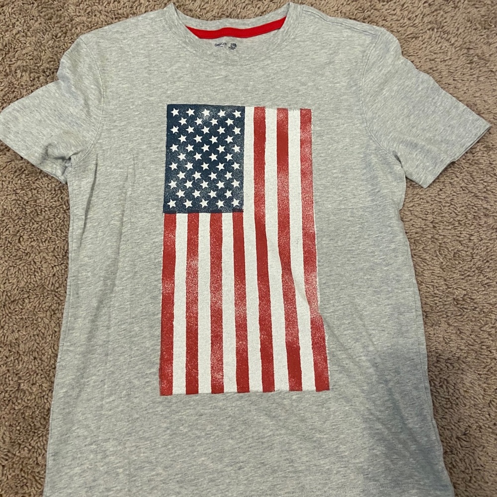 GAP kids patriotic tee!